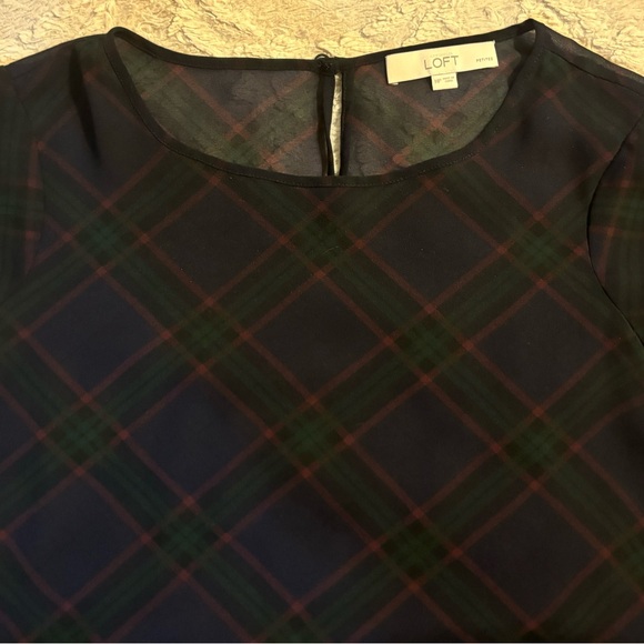 Ann Taylor Loft Short Sleeve Sheer Top Size PM - Picture 2 of 4